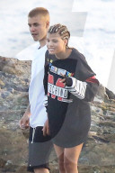 EXKLUSIV - Justin Bieber und Sofia Richie 'hängen zusammen' am Laguna Beach