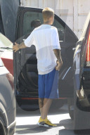 PEOPLE - Justin Bieber auf Rädern in Burbank unterwegs