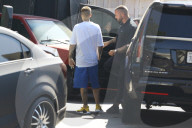 PEOPLE - Justin Bieber auf Rädern in Burbank unterwegs