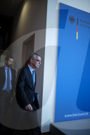 NEWS - Berlin: Thomas de Maiziere zu geplanten Sicherheits-Massnahmen