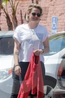 EXKLUSIV - Kristen Stewart mit Alicia Cargil in Los Feliz unterwegs