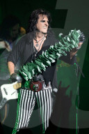 PEOPLE - Star in Stripes: Alice Cooper auf der Bühne in Fort Lauderdale