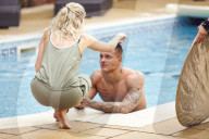 EXKLUSIV - Stud Alex Bowen bei Aufnahmen für seinen 'Strip-Kalender' 