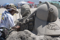 FEATURE - Sandskulpturen-Wettbewerb in LA