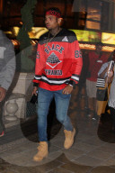 PEOPLE - Chris Brown unterwegs in LA