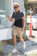PEOPLE - Stylisch: Niall Horan spaziert durch Hollywood