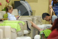 PEOPLE - Reese Witherspoon lässt sich im Beauty-Salon verwöhnen