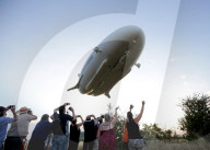 NEWS - Cardington: Riesen-Luftschif "Airlander 10" hebt ab zum Jungfernflug