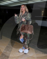 PEOPLE - Khloe Kardashian mit Fell-Adiletten in Beverly Hills unterwegs