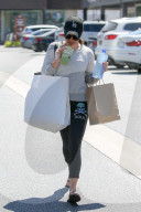 PEOPLE - Lea Michele der gesunde Schleppesel