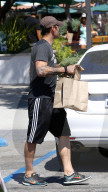 PEOPLE - Brian Austin Green bummelt in Malibu