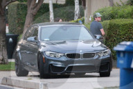 PEOPLE - Josh Hutcherson parkiert wie es ihm gerade passt