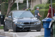 PEOPLE - Josh Hutcherson parkiert wie es ihm gerade passt
