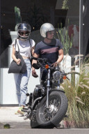 PEOPLE - Josh Hutcherson und Freundin Claudia shoppen am Melrose