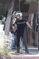 PEOPLE - Josh Hutcherson und Freundin Claudia shoppen am Melrose