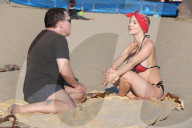 EXKLUSIV - Courtney Stodden und Doug Hutchison chillens in Venice Beach