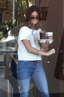 PEOPLE - Lana Del Rey gönnt sich eine Ladung Kaffee