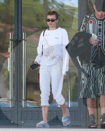 PEOPLE - Sofia Richie bummelt in Beverly Hills