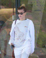 PEOPLE - Sofia Richie bummelt in Beverly Hills