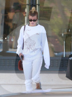 PEOPLE - Sofia Richie bummelt in Beverly Hills