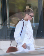 PEOPLE - Sofia Richie bummelt in Beverly Hills