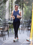 PEOPLE - Jennifer Garner holt sich eine Ladung Kaffee