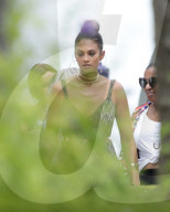 PEOPLE - Alesha Dixon steht in Ibiza für X Factor vor der Linse