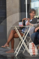 PEOPLE - Halle Berry wirkt etwas müde