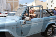 PEOPLE - Lady Gaga geniesst es selber durch Beverly Hills zu cruisen