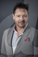PORTRAIT - Jon Holmes
