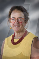 PORTRAIT - Lesley Morrison