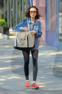 PEOPLE - Lily Collins auf dem Weg ins Gym