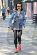 PEOPLE - Lily Collins auf dem Weg ins Gym