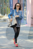 PEOPLE - Lily Collins auf dem Weg ins Gym