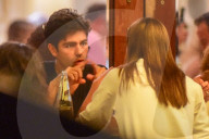 PEOPLE - Adrian Grenier beim Dinner mit einer unbekannten