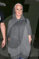 PEOPLE - Amber Rose hüllt sich in einen XXL Hoodie