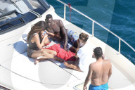 PEOPLE - Mario Balotelli macht mit Tochter Pia Ferien in Capri