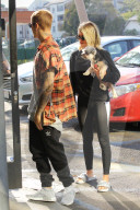 EXKLUSIV - Justin Bieber und Sofia Richie bummeln in Hollywood