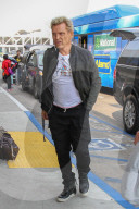 PEOPLE - Billy Idol am Flughafen in Los Angeles