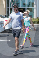 PEOPLE - Miley Cyrus trägt psychodelische Hippie-Leggins
