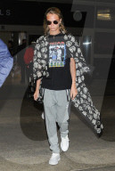 PEOPLE - Cara und Poppy Delevingne landen gemeinsam in LA