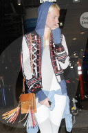 PEOPLE - Cara und Poppy Delevingne landen gemeinsam in LA