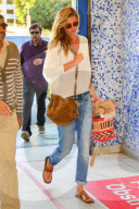 PEOPLE - Gisele Bündchen ganz casual unterwegs