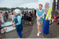 NEWS - Strand-Party für Burkinis in Antwerp
