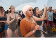 NEWS - Strand-Party für Burkinis in Antwerp