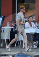 PEOPLE - Neil Patrick Harris geniesst Ferien mit seiner Familie in Portofino