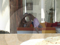 EXKLUSIV - Justin Bieber zeigt seinen Allerwertesten beim Turteln mit Sofia Richie in Cabos San Lucus