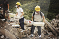 NEWS - Erdbeben in Italien: Aufräumarbeiten und Hilfeleistungen