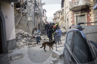 NEWS - Erdbeben in Italien: Aufräumarbeiten und Hilfeleistungen