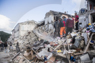 NEWS - Erdbeben in Italien: Aufräumarbeiten und Hilfeleistungen